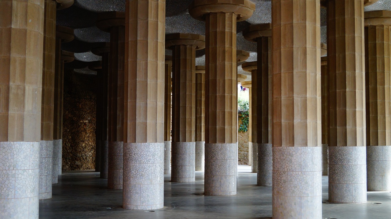 Park Guell in Barcelona columns