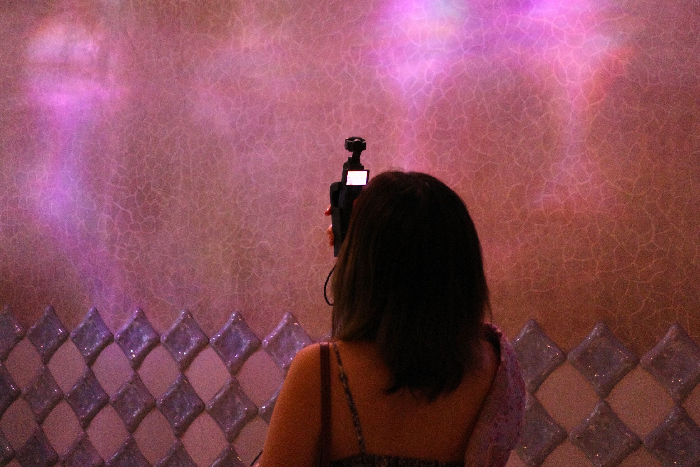 Guest taking photo in Casa Battlo in Barcelona